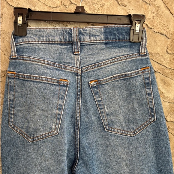 Abercrombie & Fitch Ankle Straight Ultra High Rise Ripped Distressed Denim Sz 26 - Picture 6 of 9